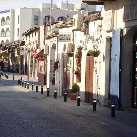 Dezo Luxury Town Apartment Larnaca Zewnętrze zdjęcie